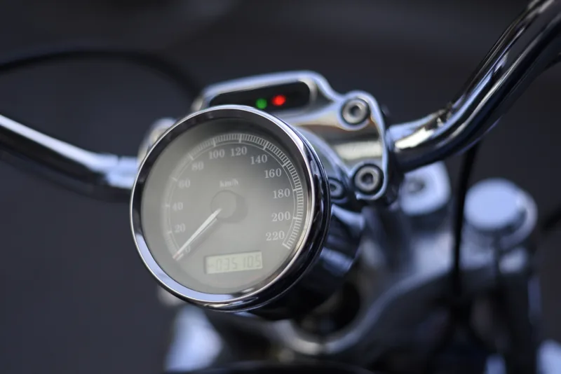 哈雷 Harley-Davidson Sportster XL1200 C．第 4 張