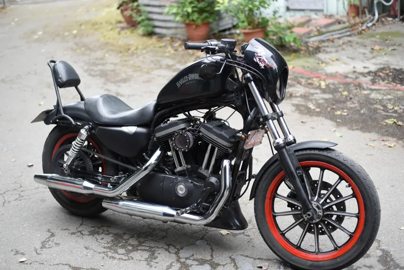 哈雷 Harley‑Davidson XL883N 四碼牌