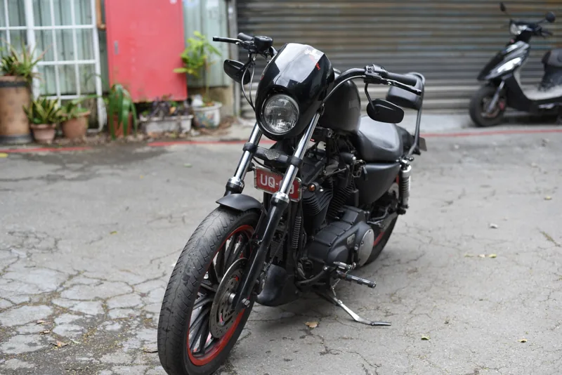 哈雷 Harley‑Davidson XL883N 四碼牌．第 3 張