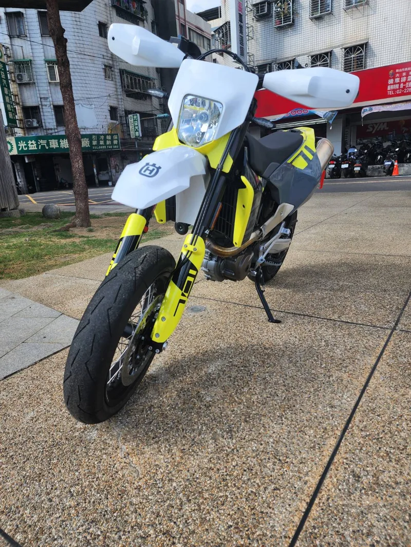 Husqvarna 701 Supermoto．第 5 張