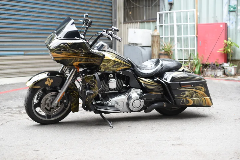 Harley-Davidson 哈雷 鯊魚頭 ROAD GLIDE
