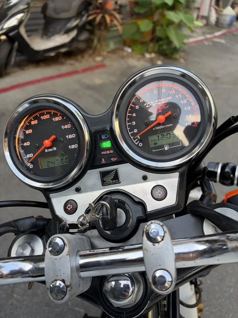 Honda CB400 Super Four V2．第 2 張