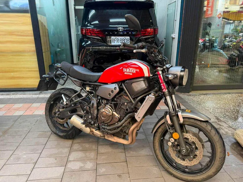 YAMAHA 山葉 XSR-700