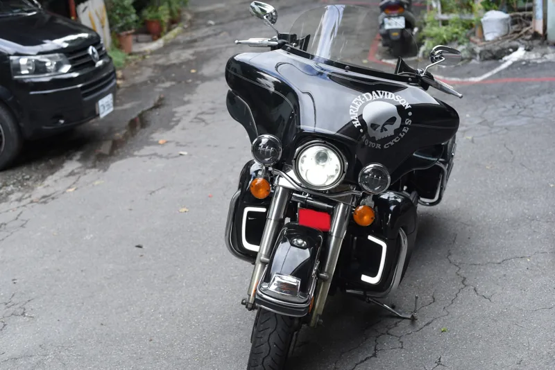 Harley-Davidson 哈雷 Touring FLHTCU 牛頭 豪華版．第 2 張
