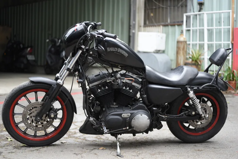 哈雷 Harley‑Davidson XL883N 四碼牌．第 2 張