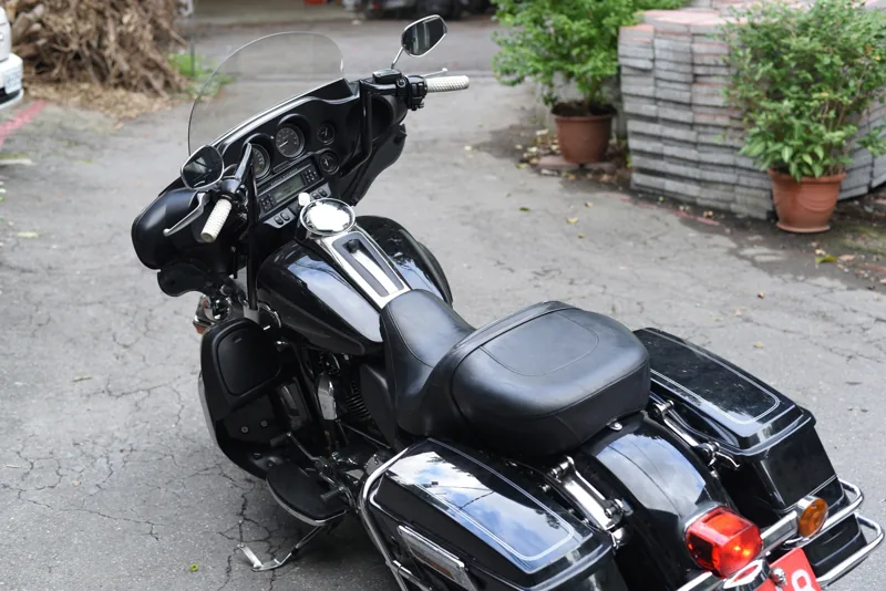 Harley-Davidson 哈雷 Touring FLHTCU 牛頭 豪華版．第 4 張
