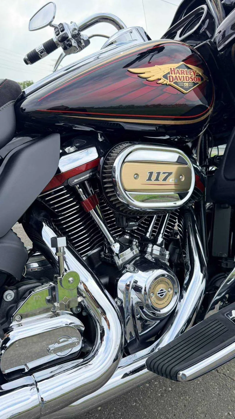 哈雷 120 週年 CVO Road Glide Limited Anniversary．第 4 張