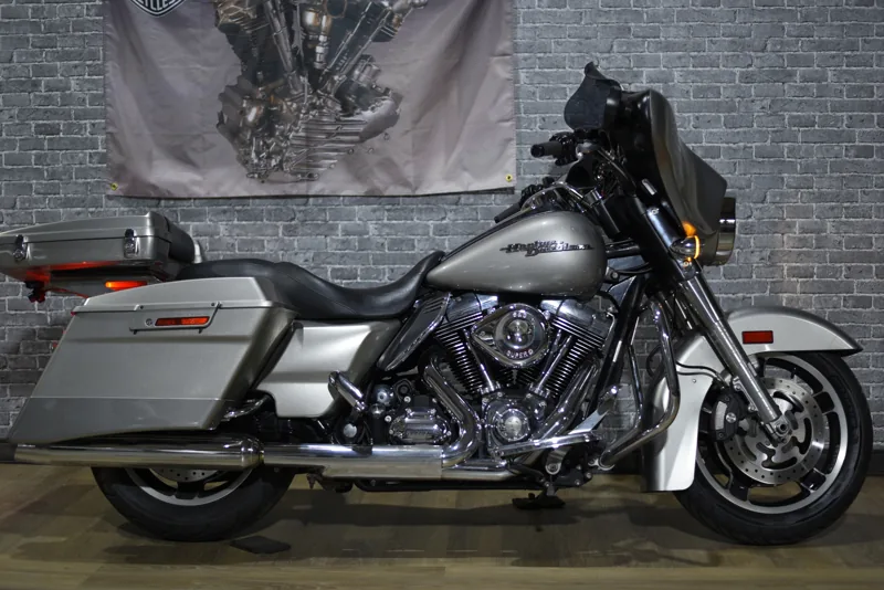 Harley-Davidson 哈雷 Touring FLHTCU 牛頭．第 4 張
